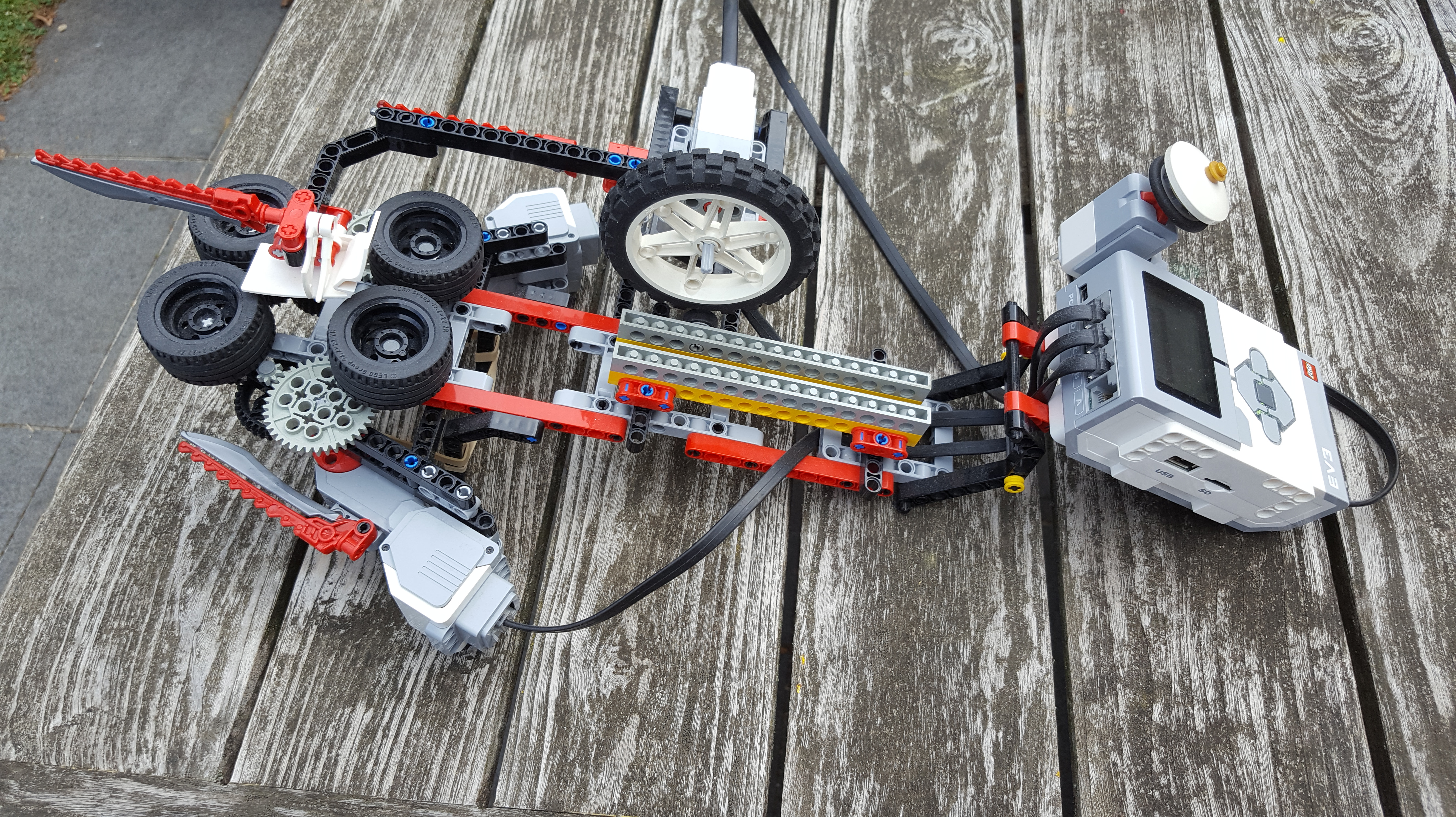 Lego Mindstorms EV3 Paper Plane Launcher side view