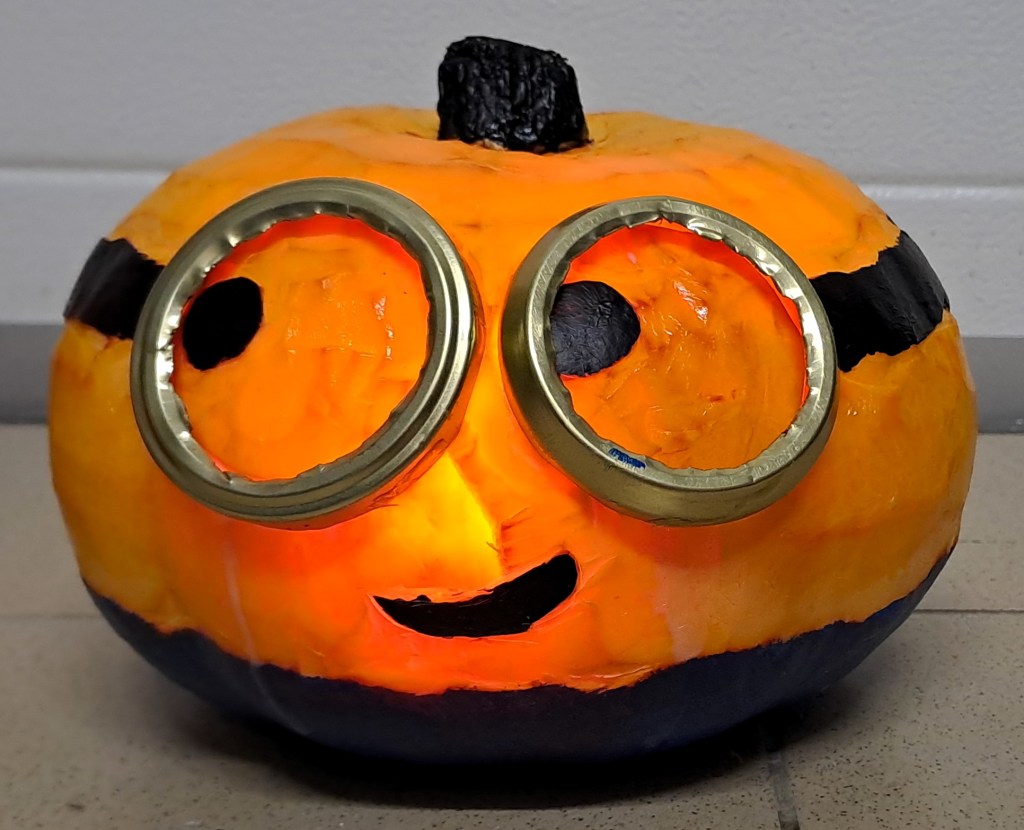 Minion pumpkin